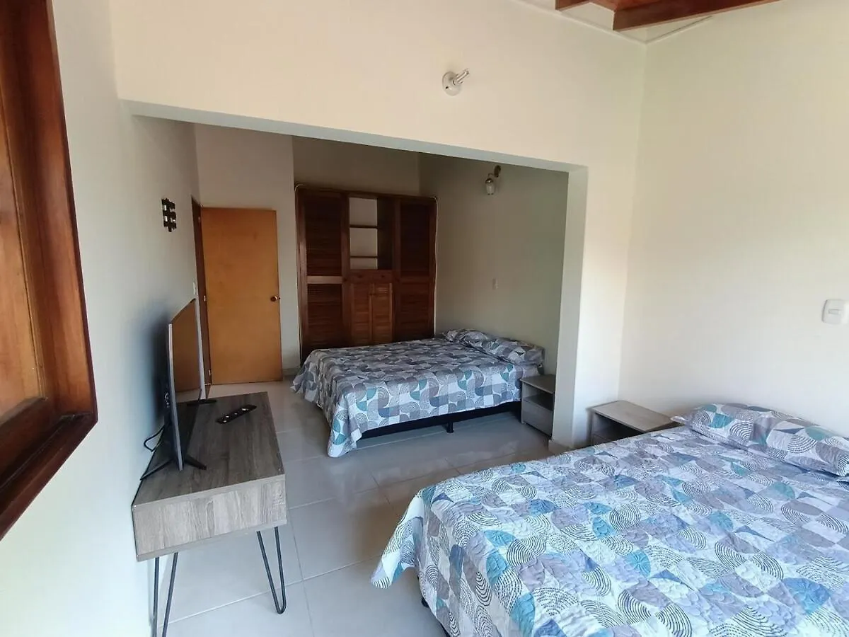 Villa La Casa De La Abuela, Poblado Medellín 0*,