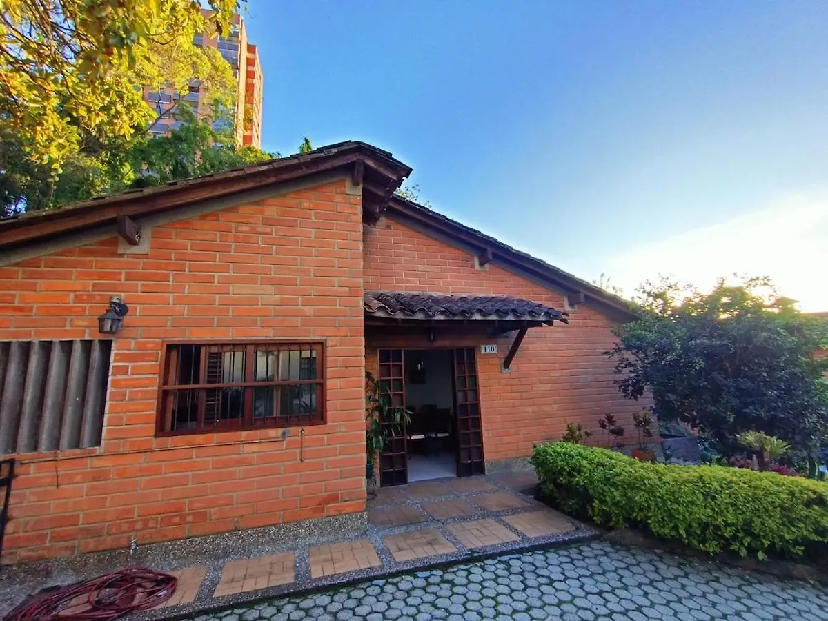 Сasa de vacaciones Villa La Casa De La Abuela, Poblado Medellín