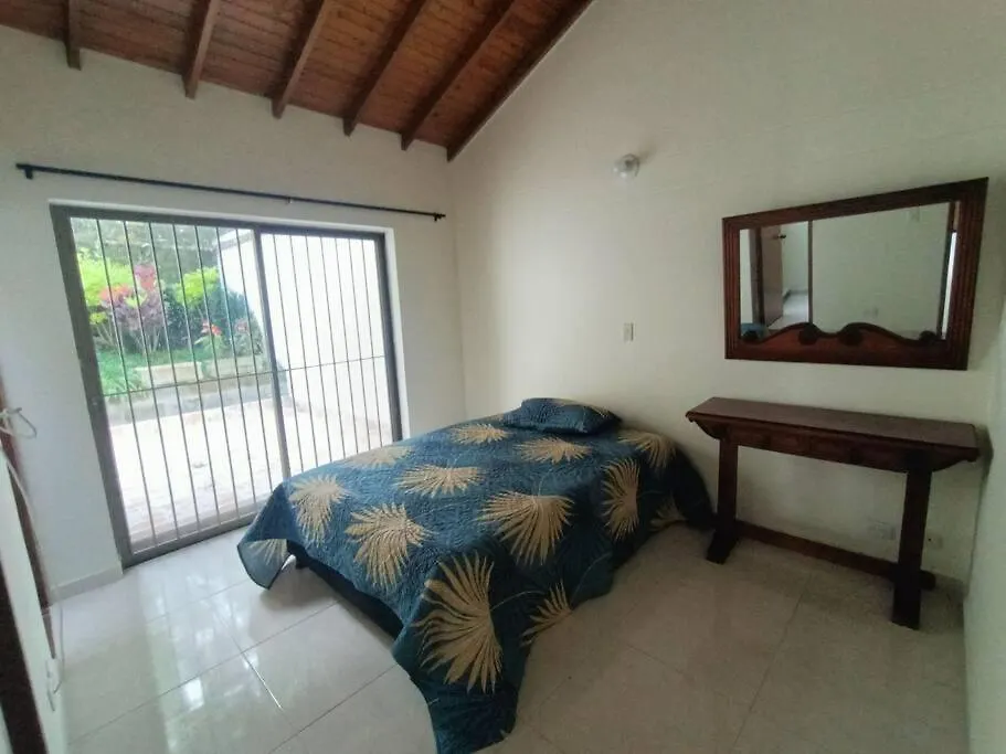 הוילה מדיין La Casa De La Abuela, Poblado 0*,