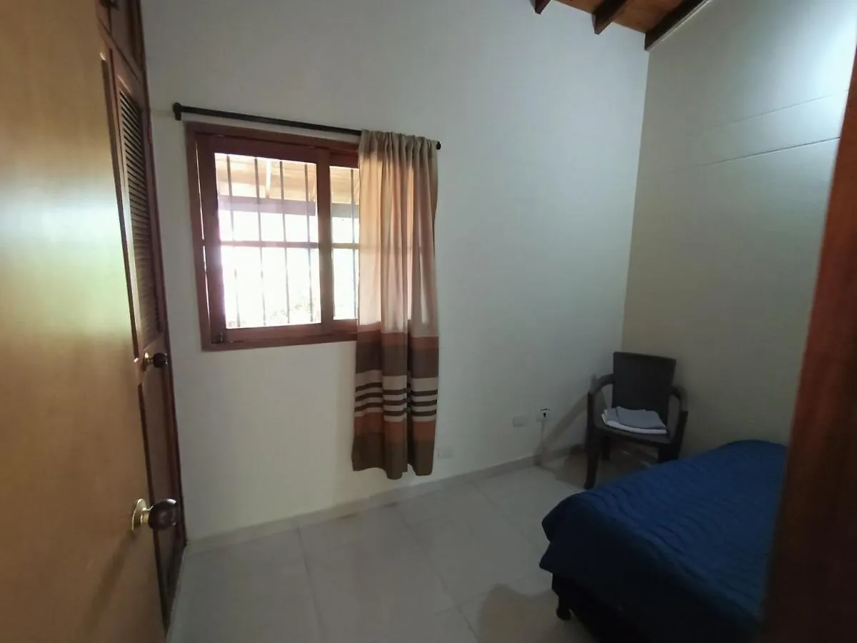 הוילה מדיין La Casa De La Abuela, Poblado בית נופש